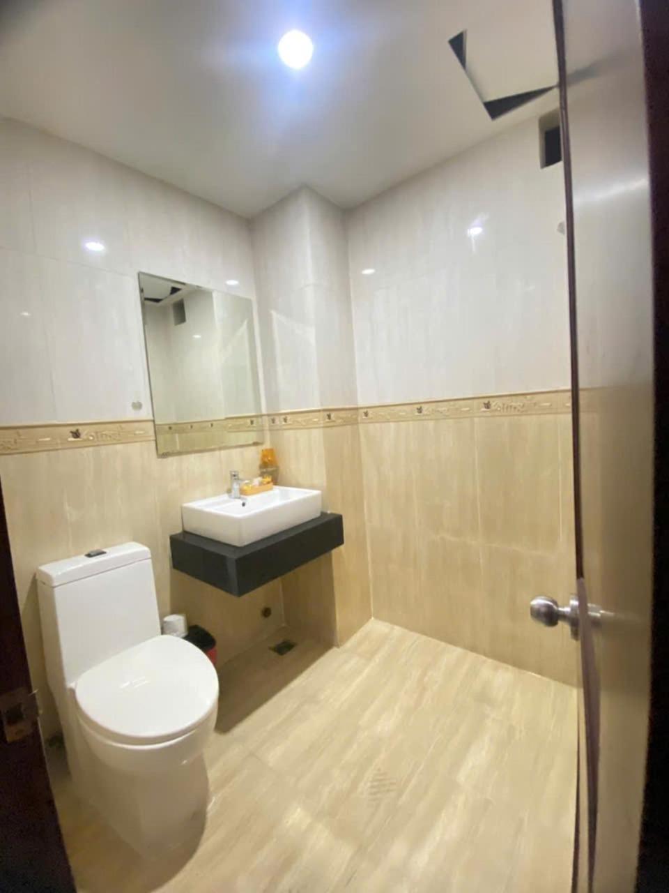 Khach San Hoang Hotel